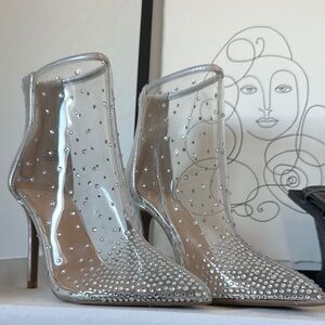 Thalia Sodi Silver Heels for a Glamorous Look